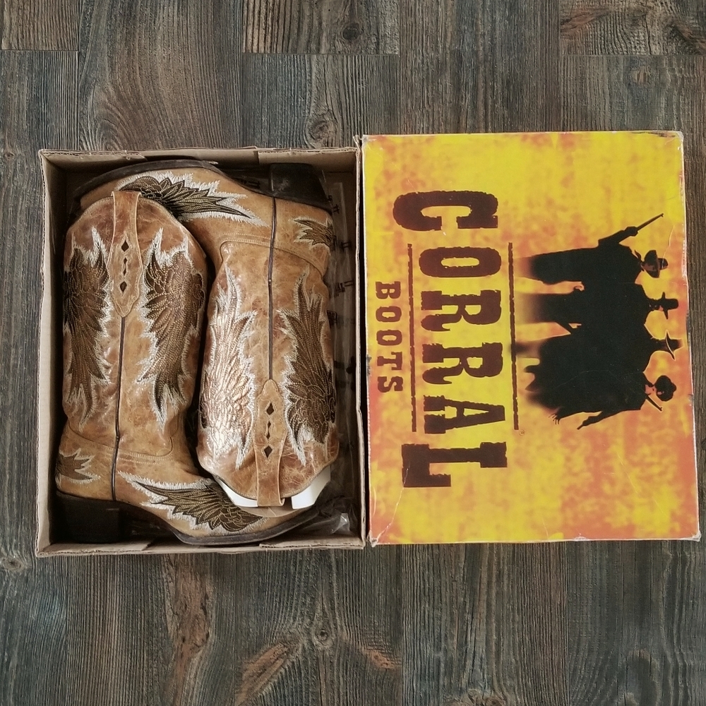 Corral Boots-Bronze Wing Patch